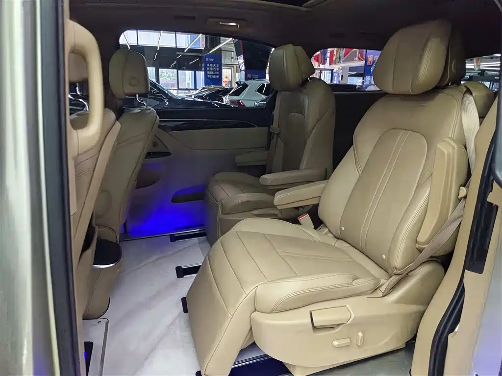 Buick GL8 2018 ES 28T Luxury Type China VI фото 11