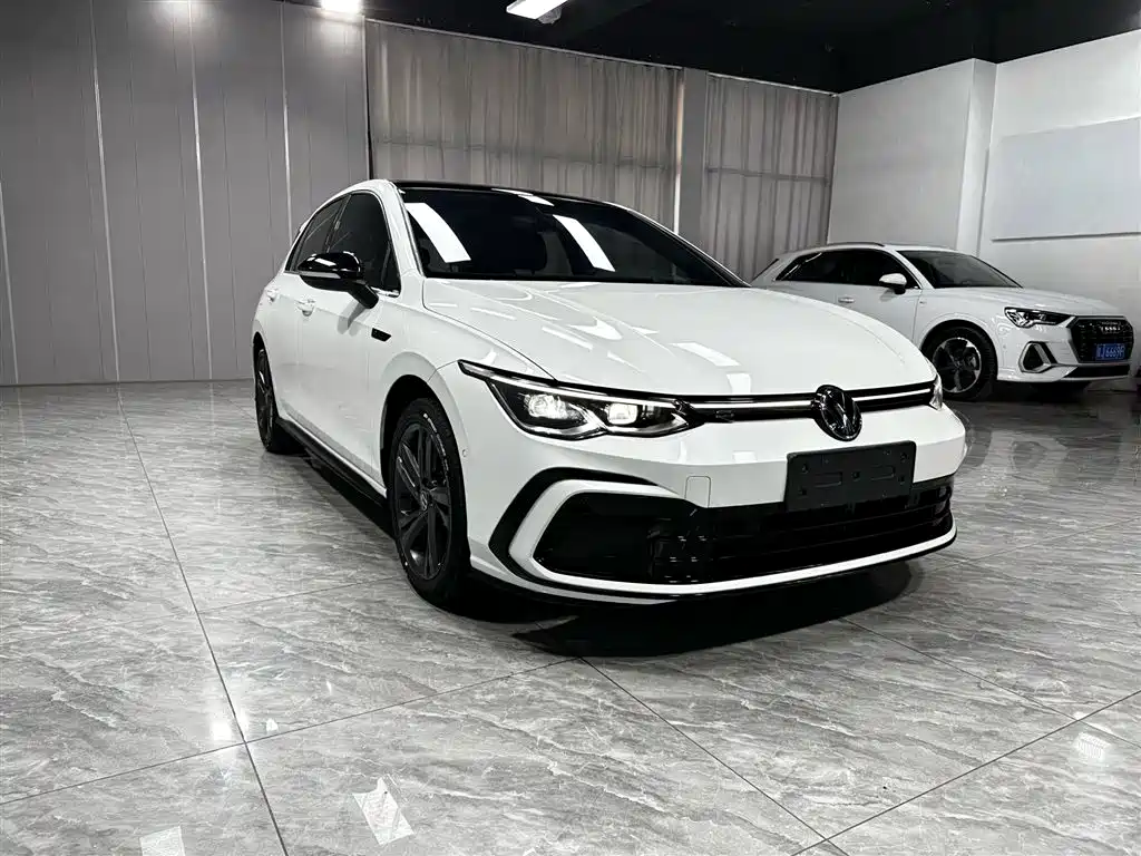 Volkswagen Golf 2023 280TSI DSG R-Line Lite фото 3