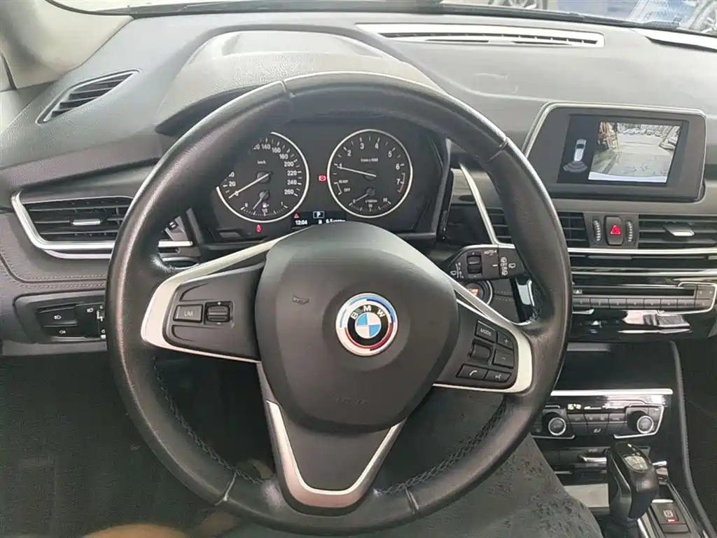 BMW 2 Series Touring 2016 218i Sport Design Package фото 11