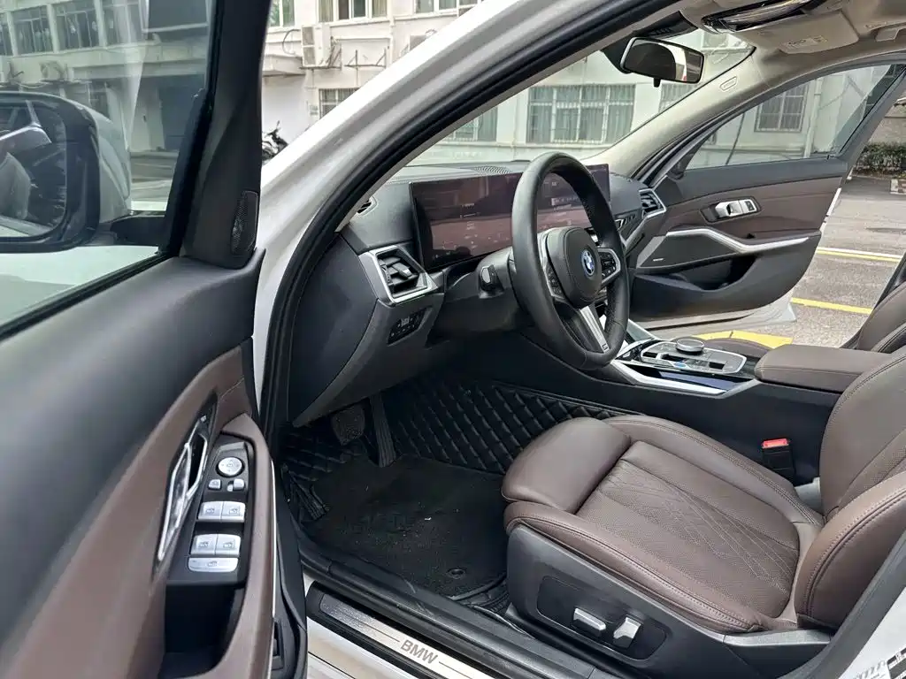 BMW i3 2022 2022 eDrive 35 L