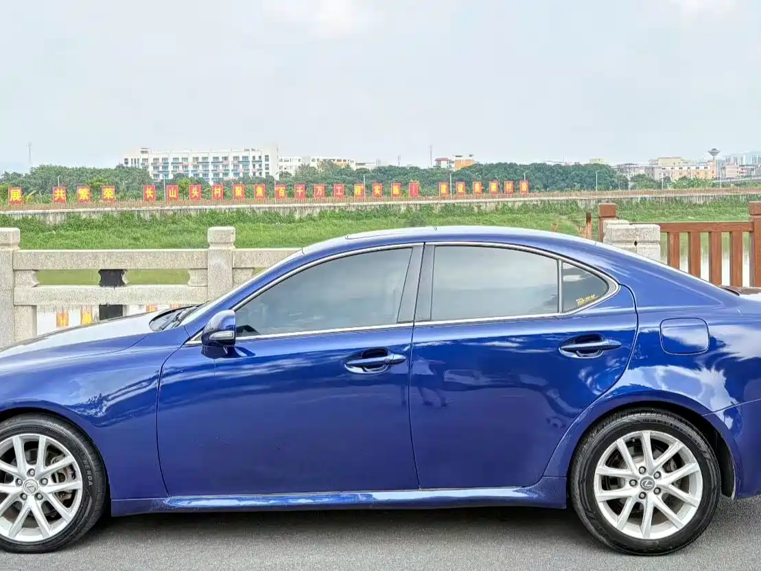 Lexus IS 2010 2011 250 Sport