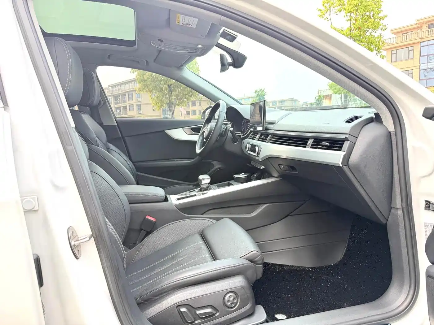 Audi A4L 2020 40 TFSI Fashion Dynamic Edition фото 6