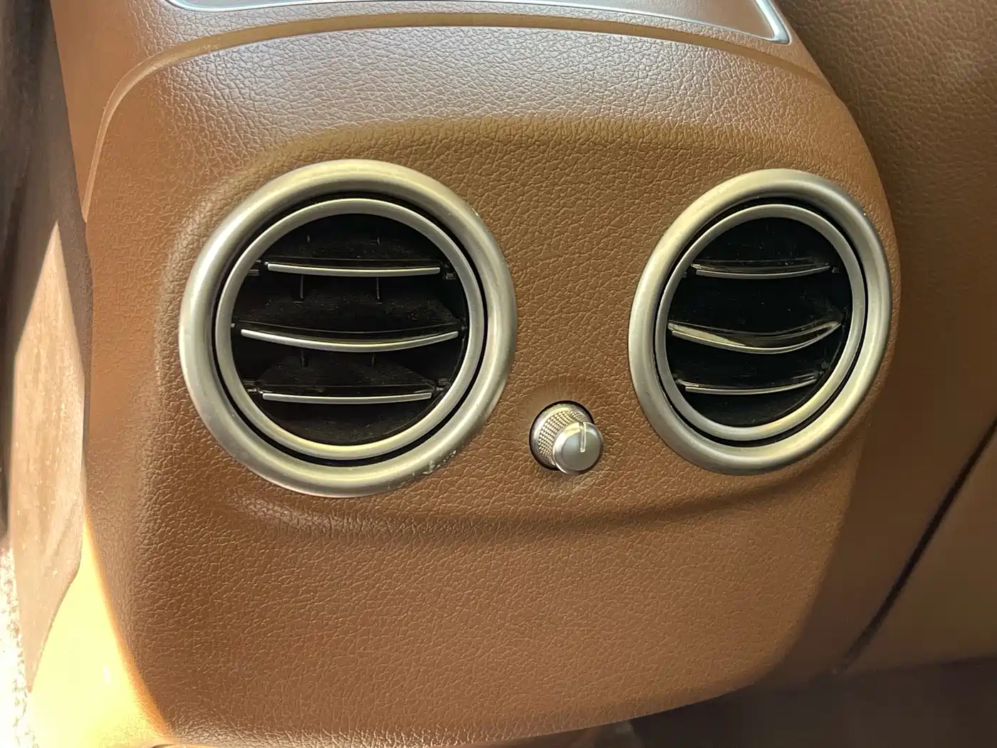 Mercedes-Benz E-Class 2018 E 200 L фото 13