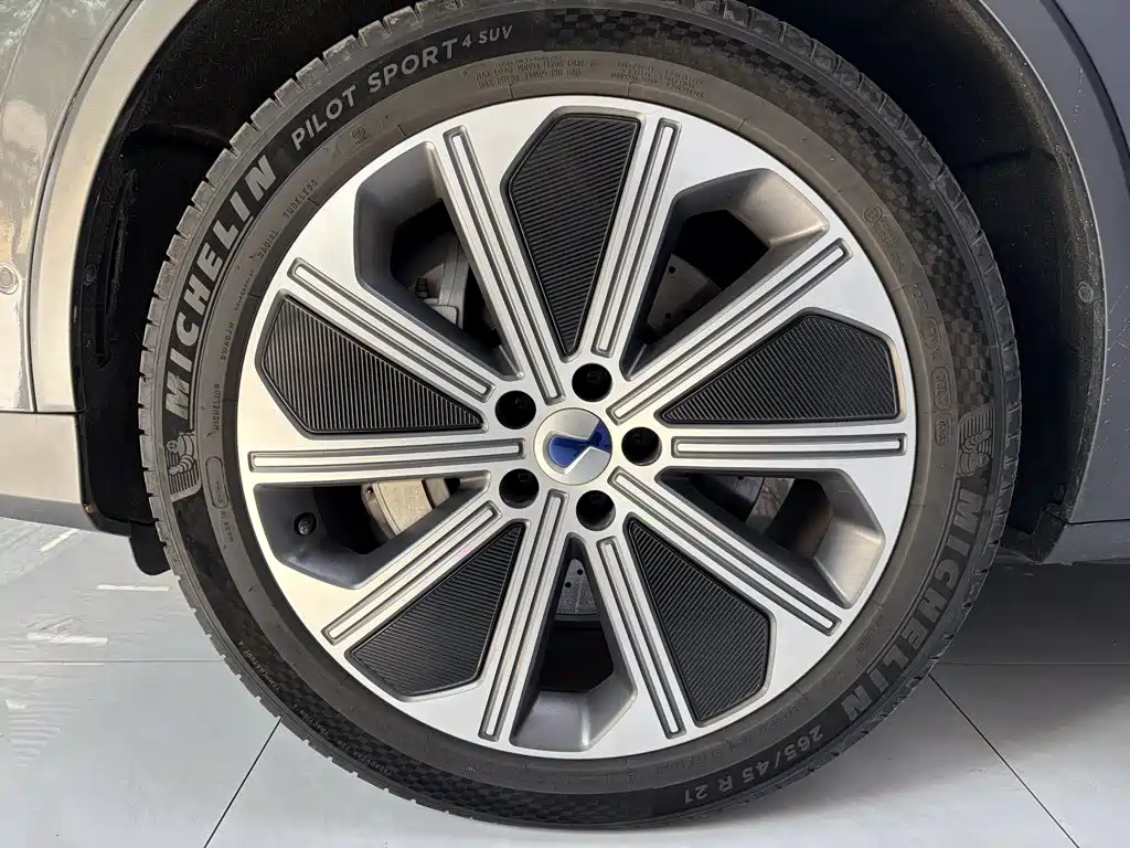 Denza N8 2024 2023 Model AWD Super Hybrid Flagship 7-Seater