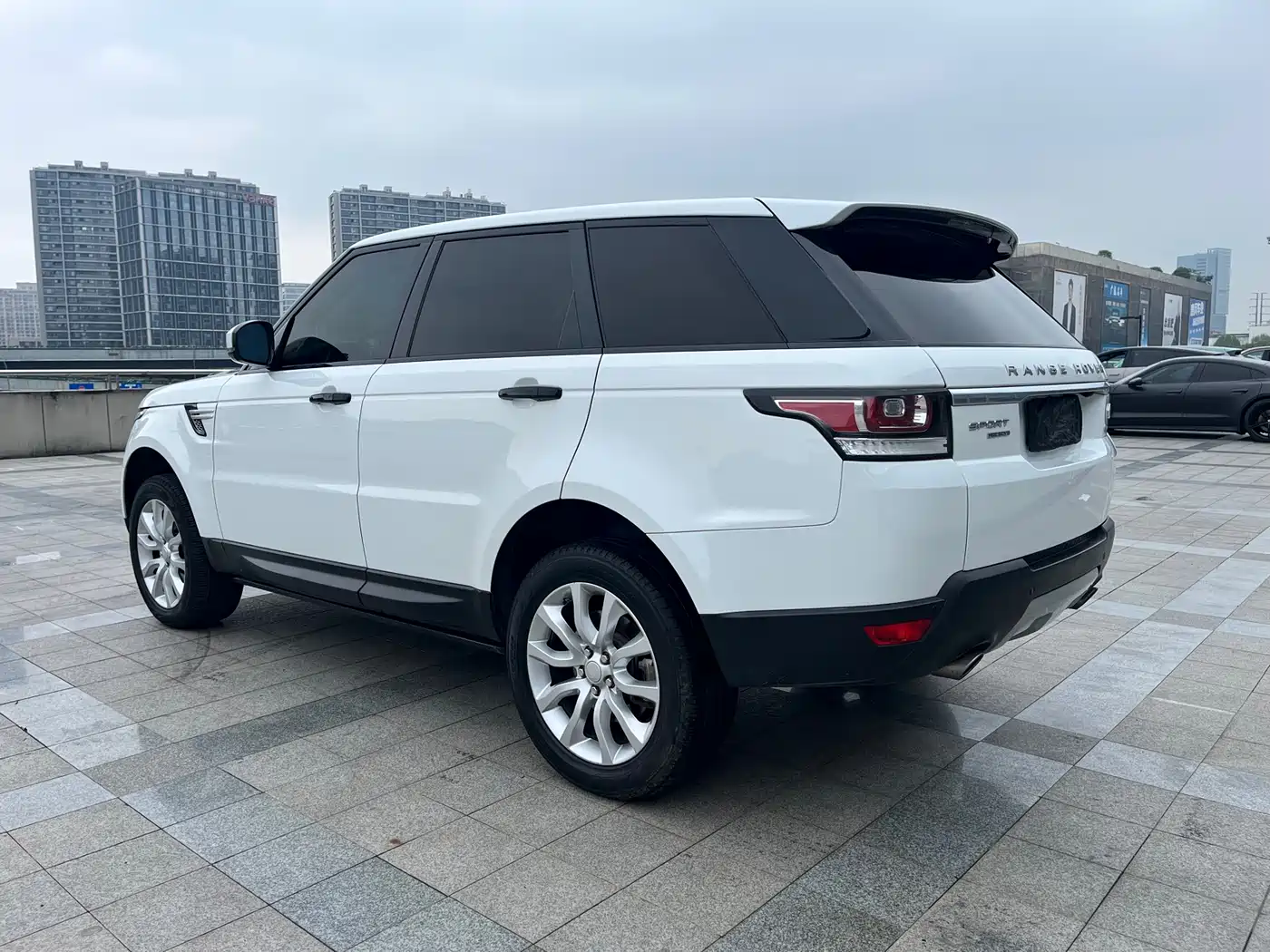 Land Rover Range Rover Sport 2015 3.0 SC V6 HSE фото 7