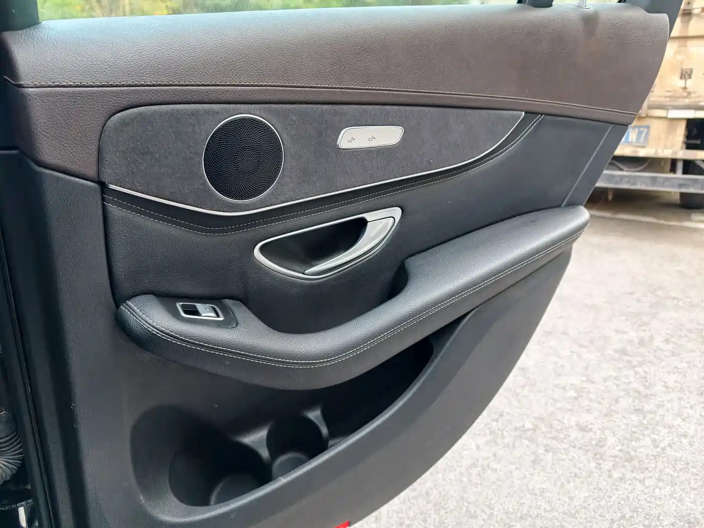 Mercedes-Benz GLC 2020 Facelift GLC 260 L 4MATIC Dynamic фото 15