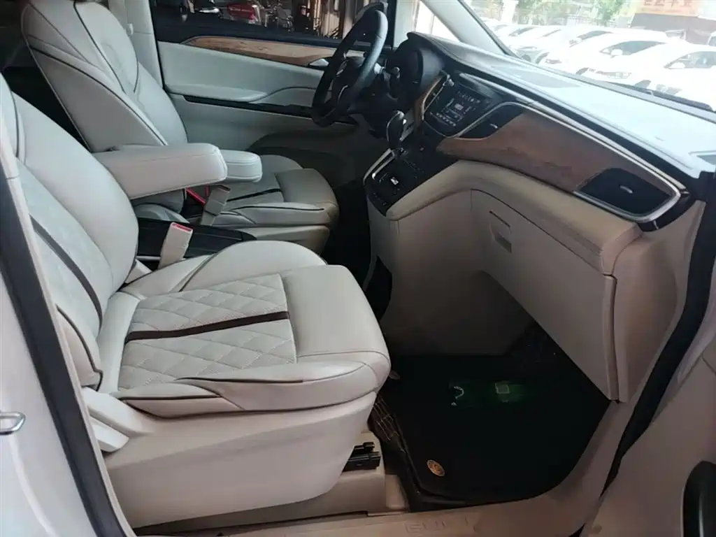 Buick GL8 2018 ES 28T Comfort Type China VI фото 25