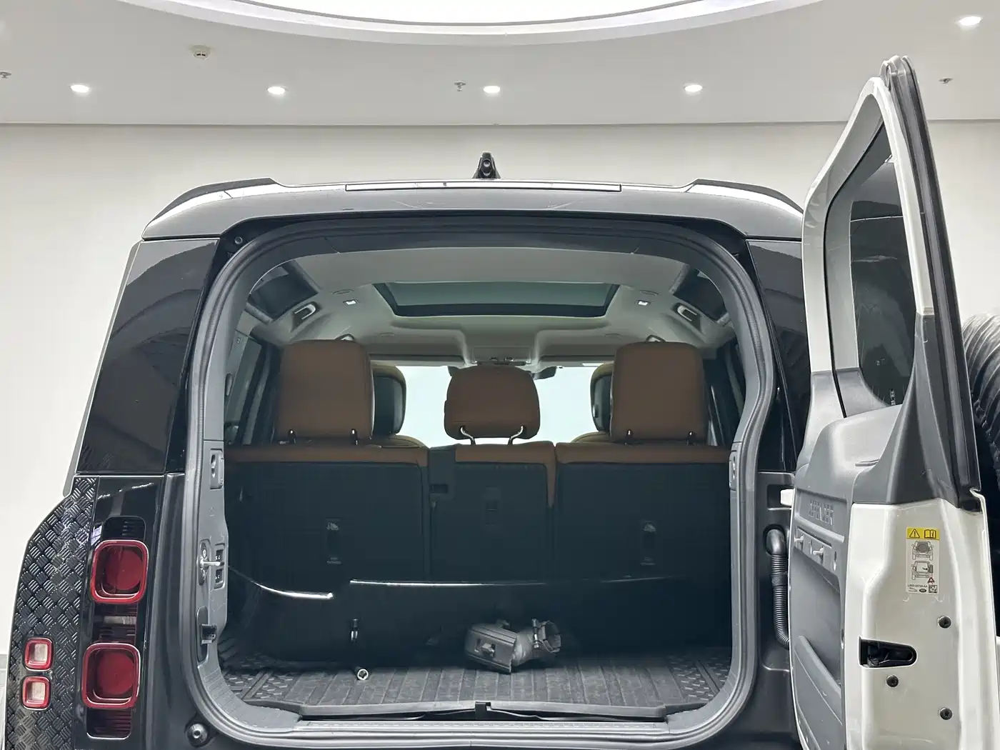 Land Rover Defender 2021 2022 110 P400 Dark Special Edition
