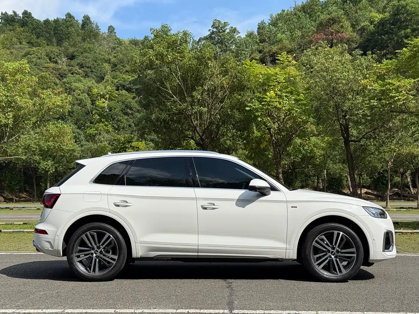 Audi Q5L 2022 Facelift 40T Luxury Dynamic фото 10