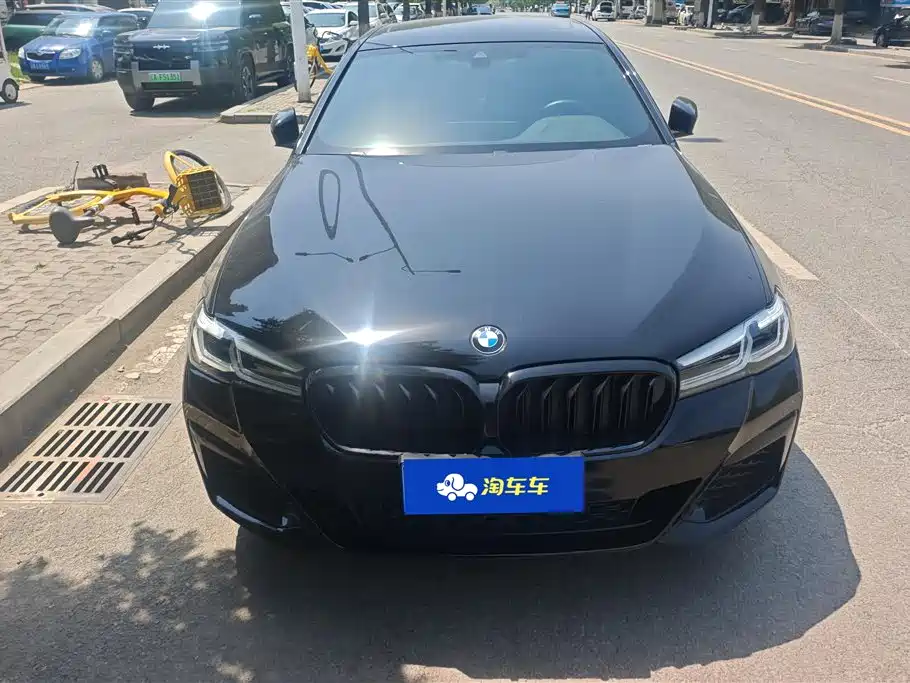BMW 5 Series 2023 530Li Leading M Sport Package фото 2