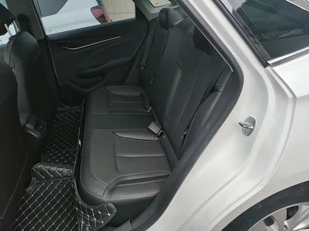Фото 17 - Buick Excelle