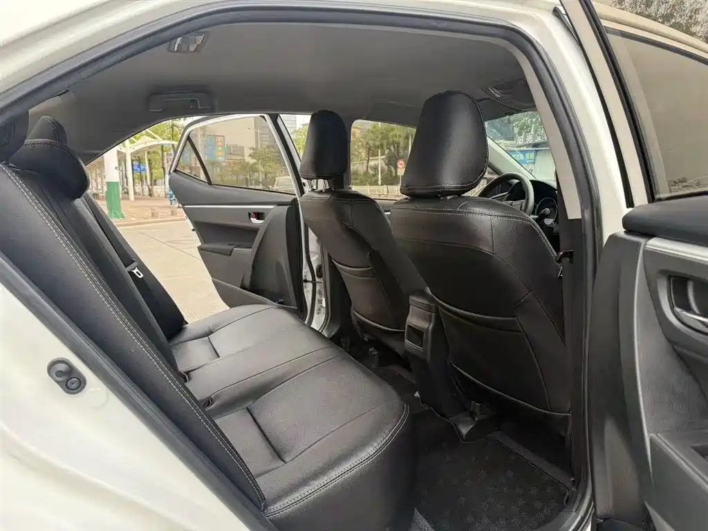 Toyota Corolla 2017 Facelift 1.2T S-CVT GL фото 6