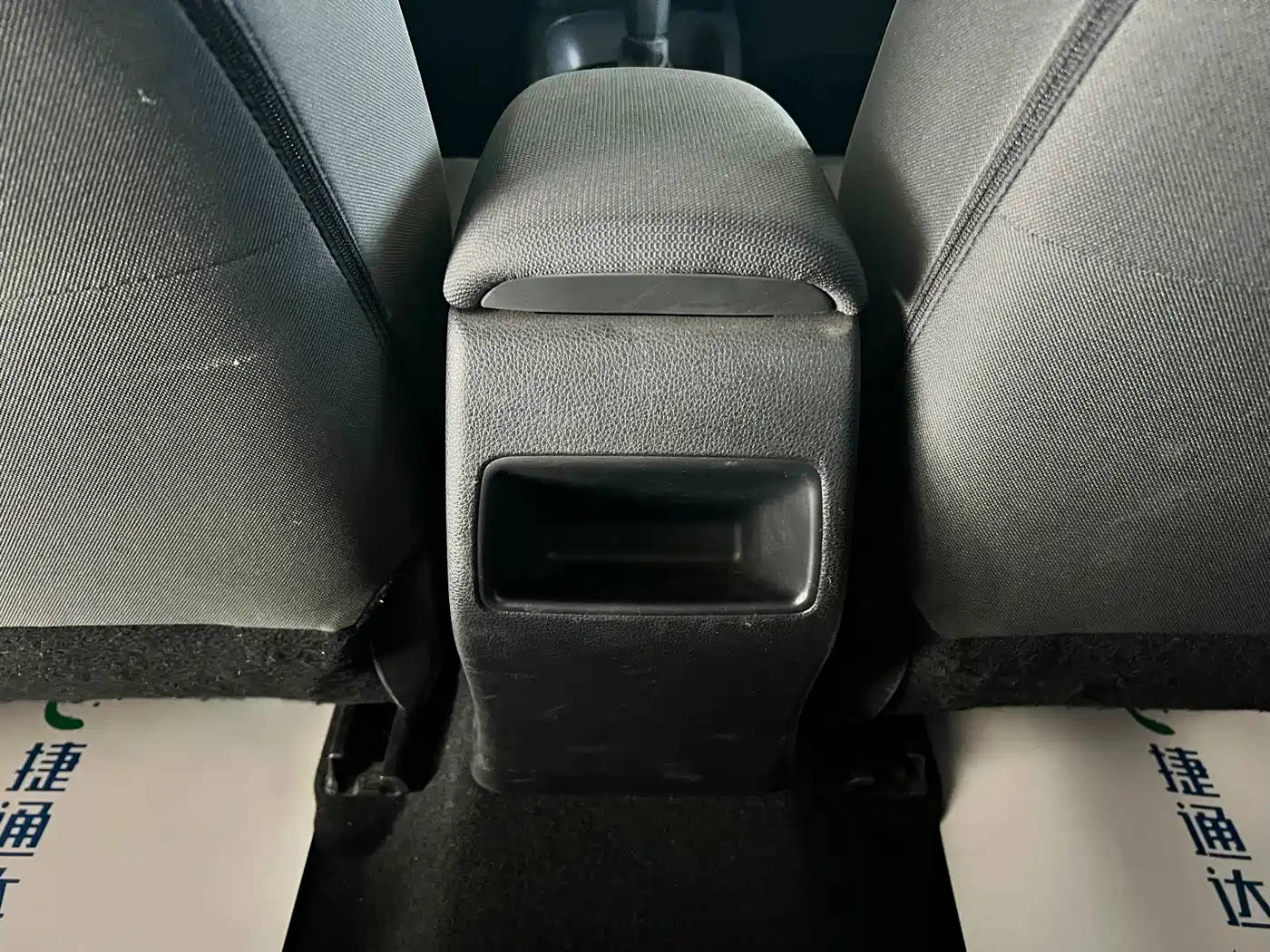 Toyota Corolla 2022 Hybrid 1.8L E-CVT Pioneer Edition фото 28