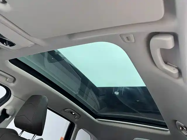 Фото 9 - BMW iX1
