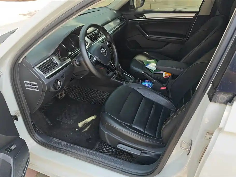 Volkswagen Bora 2017 1.6L Automatic Comfort фото 9