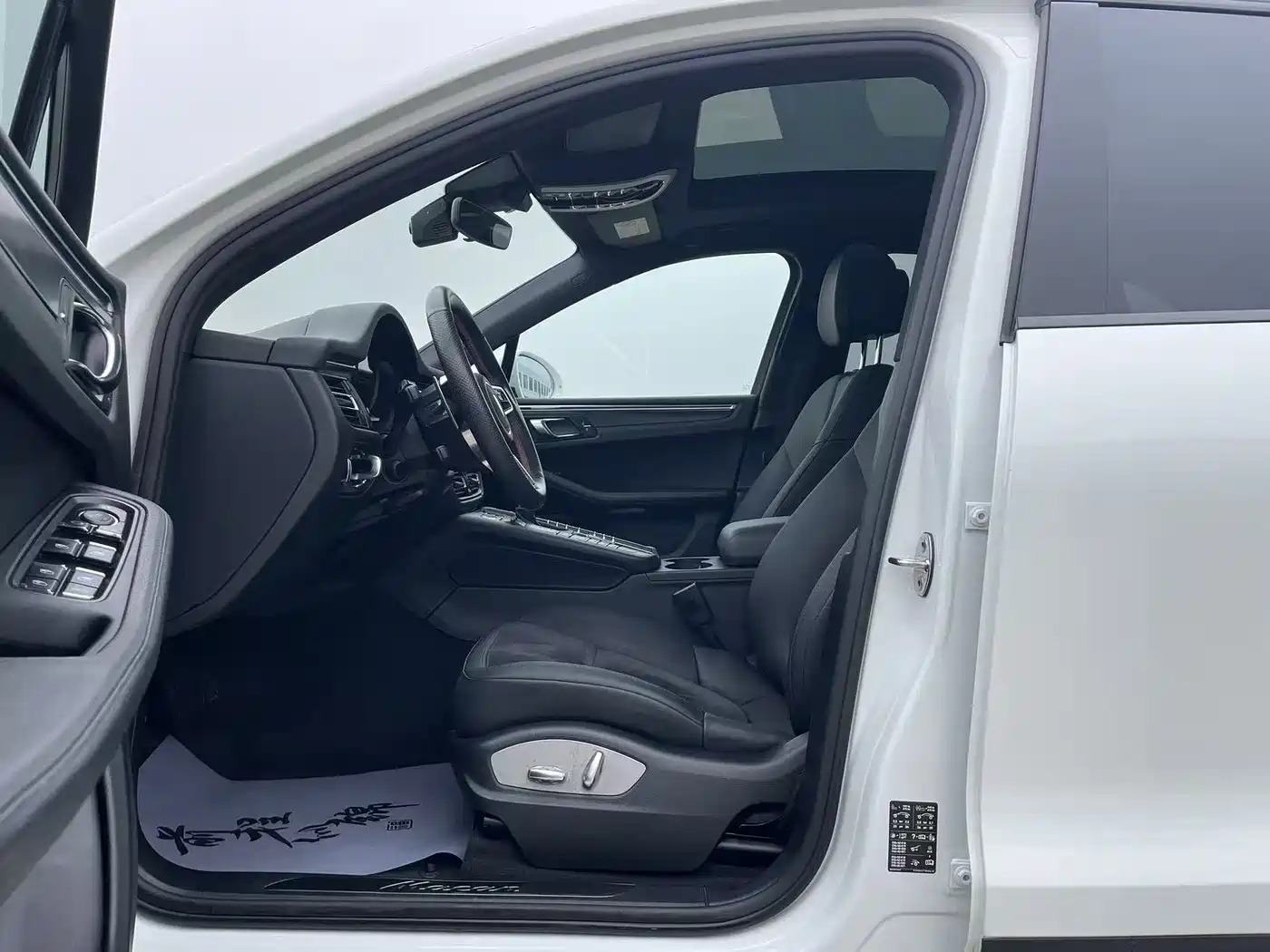 Porsche Macan 2018 Macan 2.0T фото 4