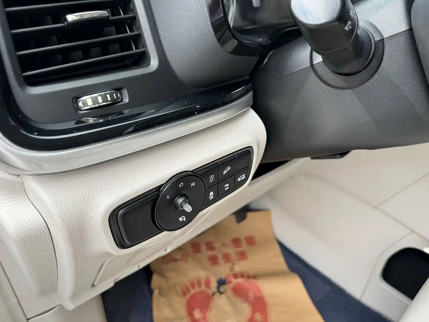 GAC Trumpchi Trumpchi M8 2018 320T Flagship Edition фото 27