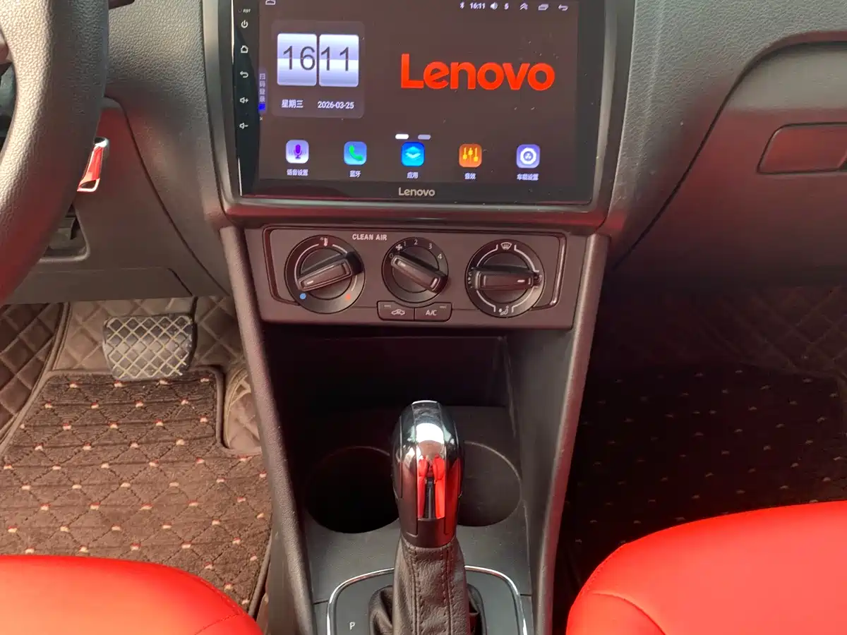 Volkswagen Polo 2016 1.4L Automatic Trend фото 7