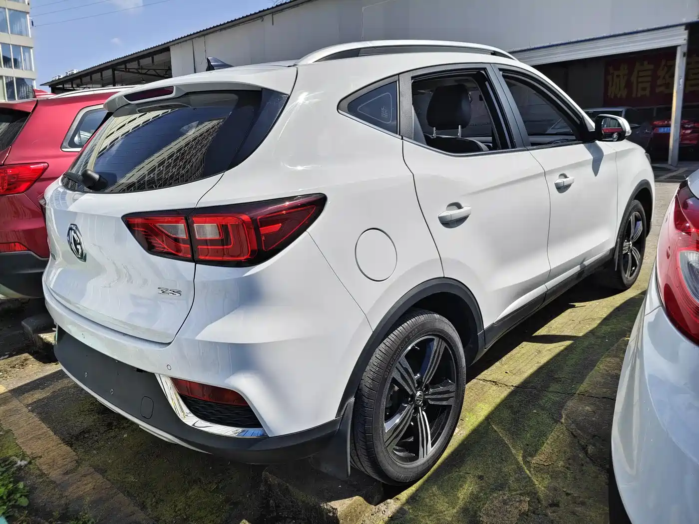 MG ZS 2018 2018 1.5L Automatic Internet Premium China V