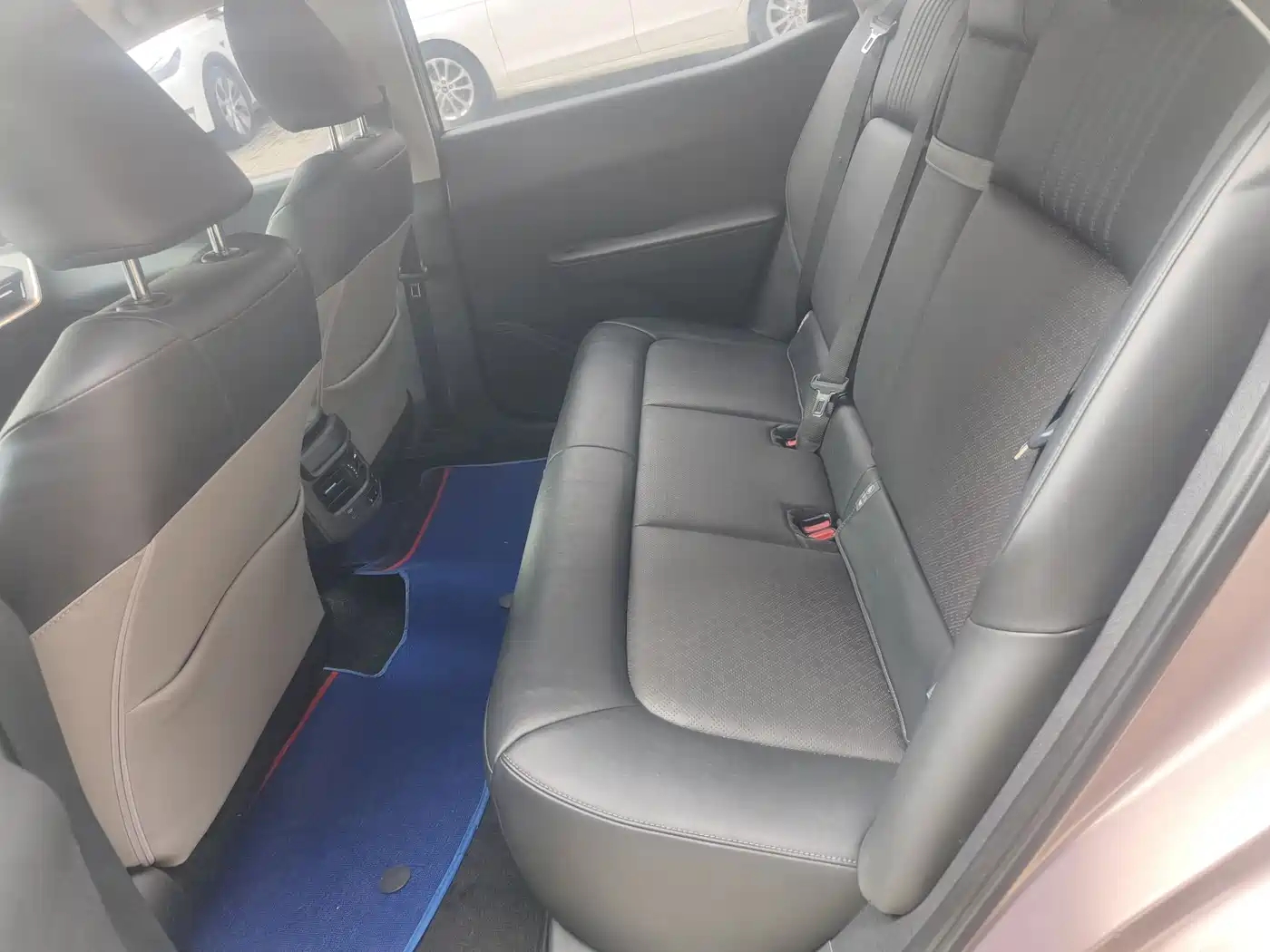 Toyota bZ3 2023 616km Long Range Premium фото 9