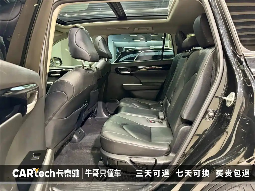 Toyota Highlander 2022 Model Dual Engine 2.5L 4WD Premium Edition 7-Seater фото 19