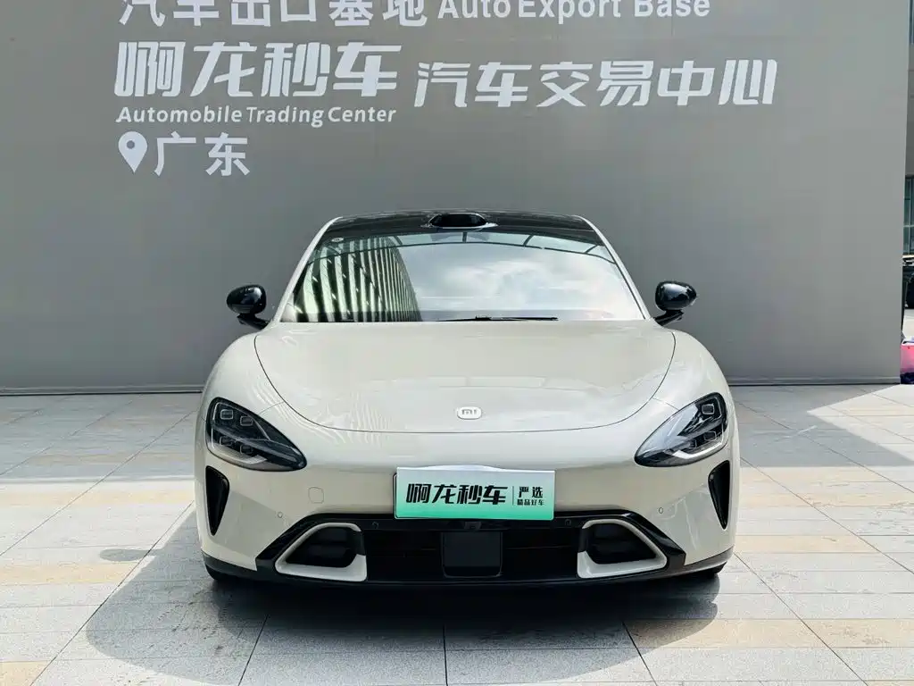 Photo 2 - Xiaomi SU7
