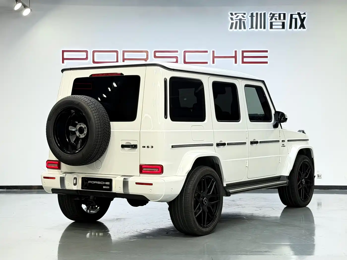 Mercedes-Benz G-Class 2023 G 500 фото 27