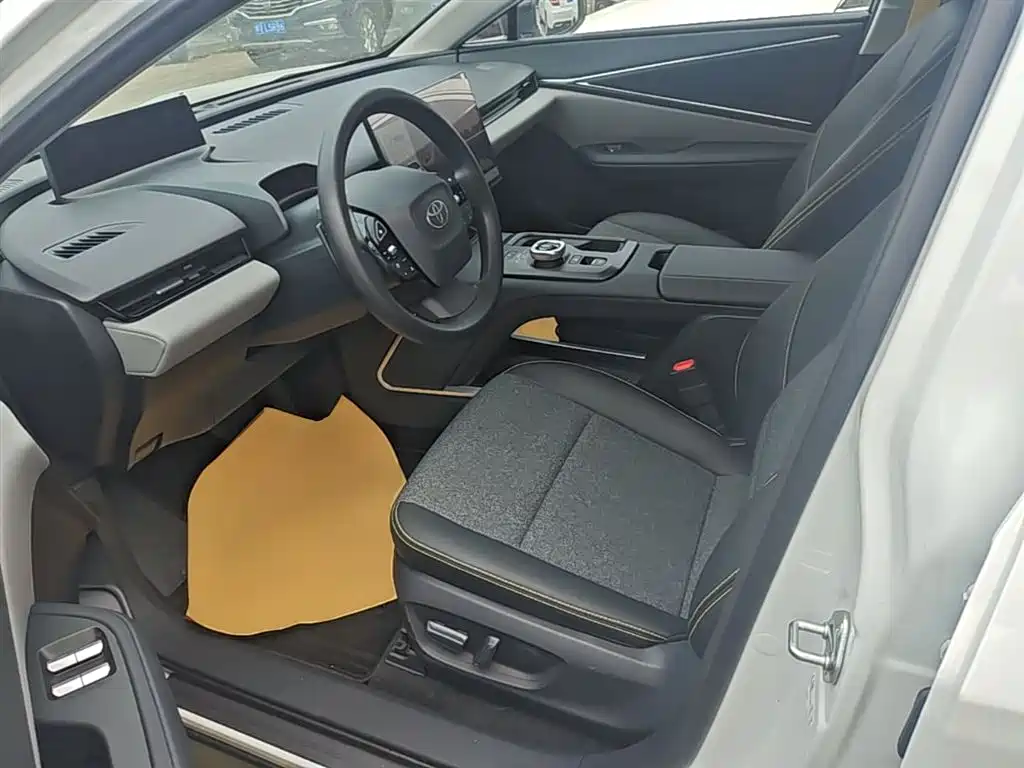 Toyota bZ5 2025 550 JOY фото 15