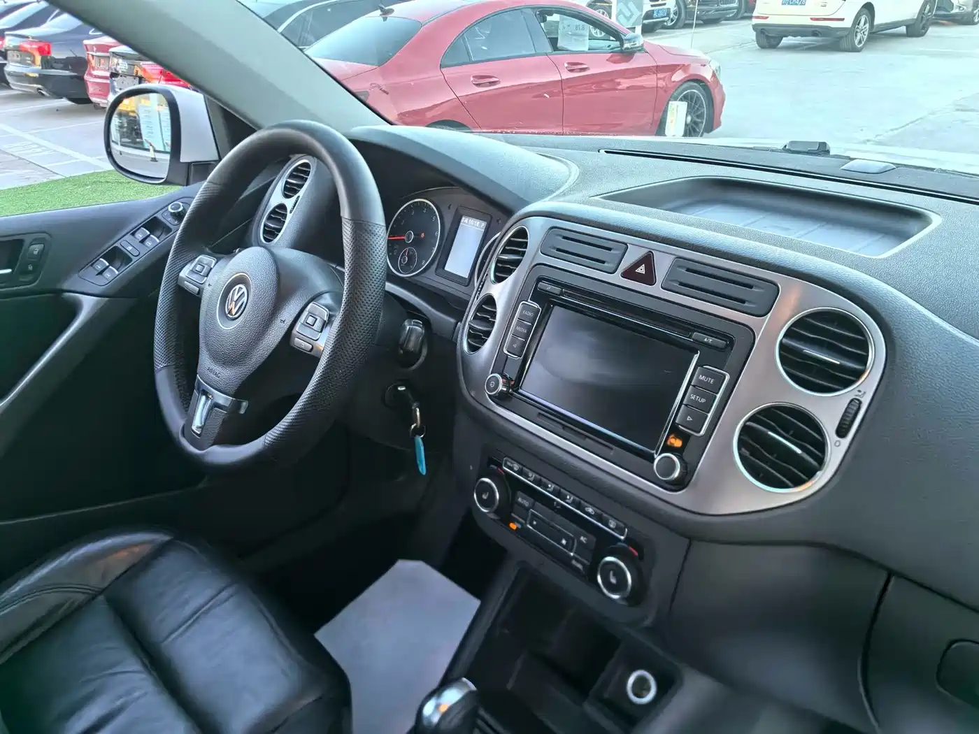 Volkswagen Tiguan 2012 2.0TSI Automatic 4WD Elite Edition фото 7