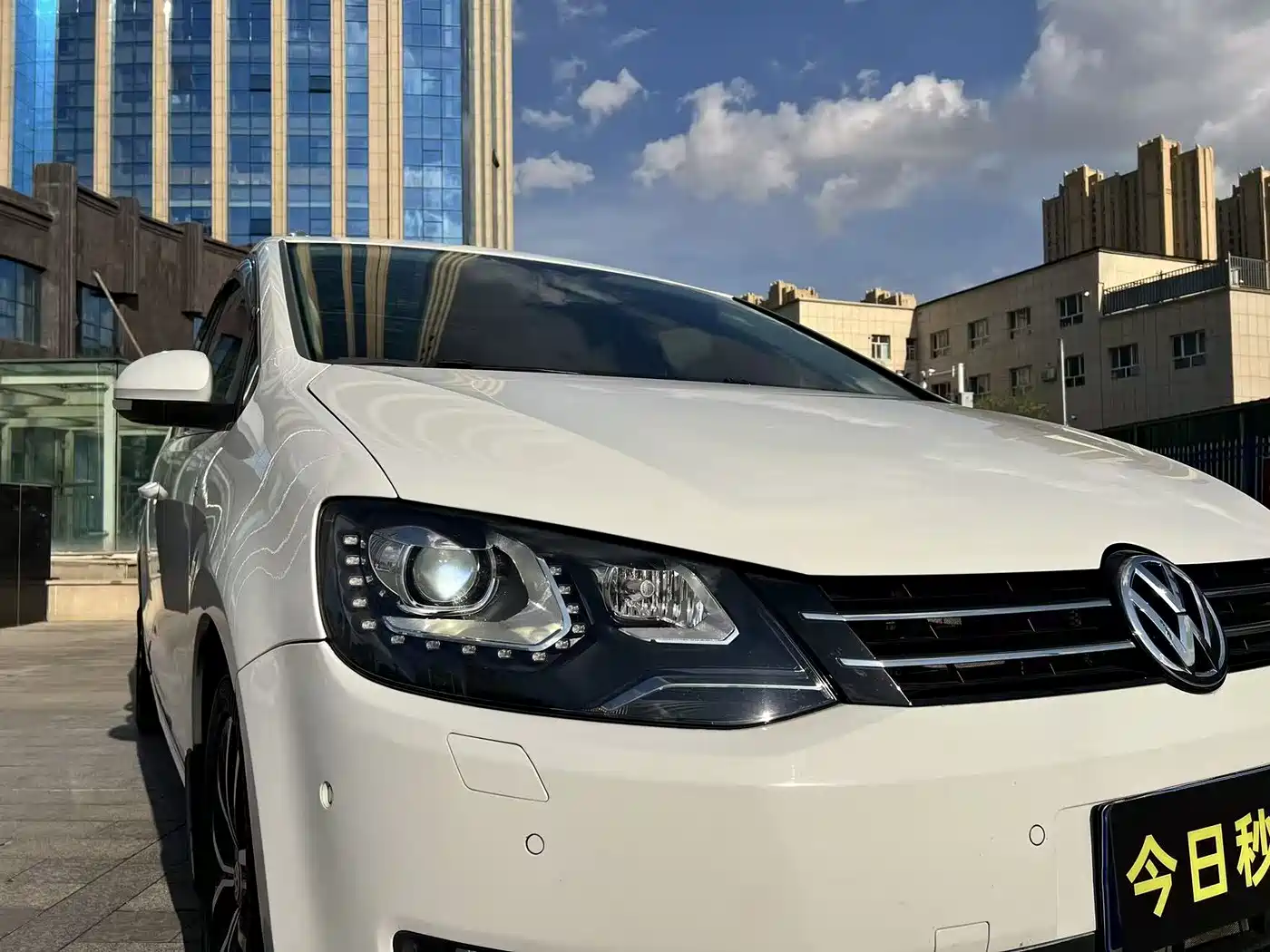Volkswagen Sharan 2014 2.0TSI Luxury фото 15