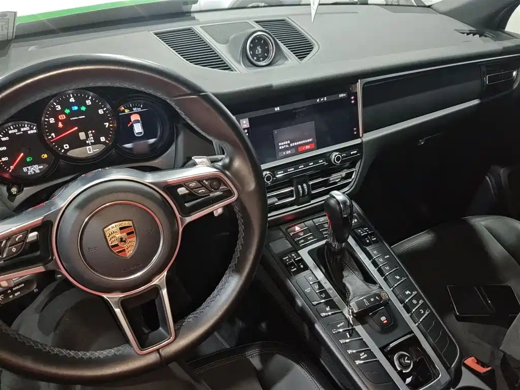 Porsche Macan 2018 Macan 2.0T фото 6