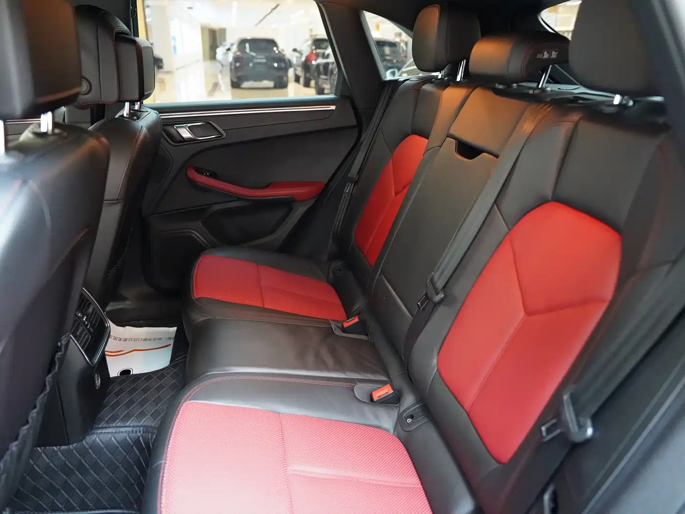 Porsche Macan 2018 Macan 2.0T фото 20