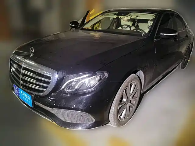 Mercedes-Benz E-Class 2017 E 200 L 4MATIC — фото 1