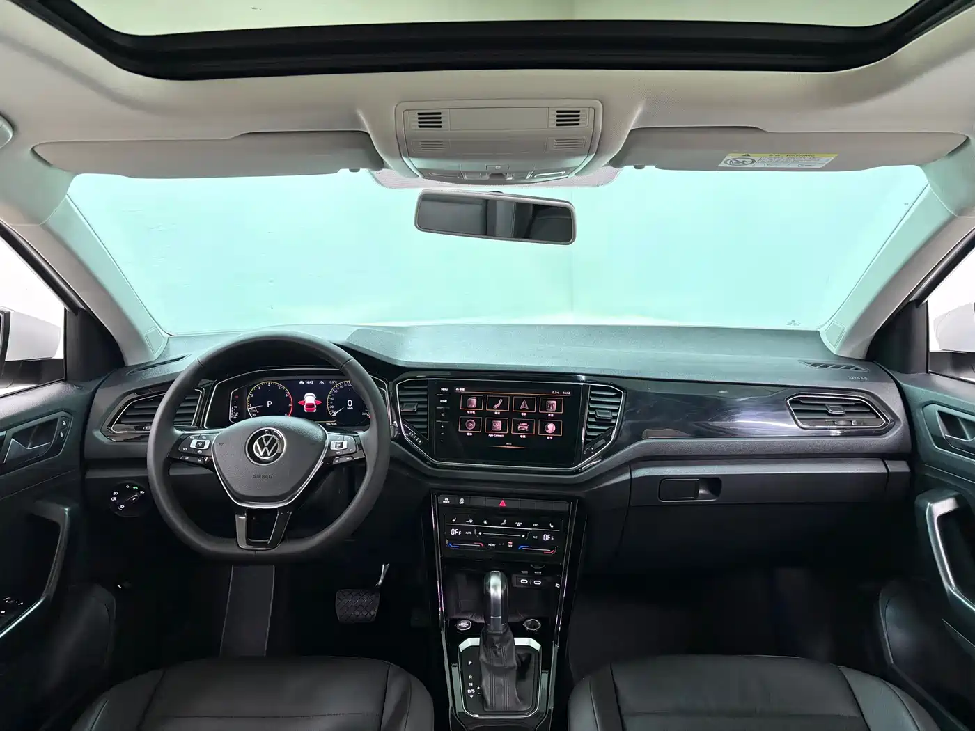 VOLKSWAGEN T ROC EXPLORING SONGS