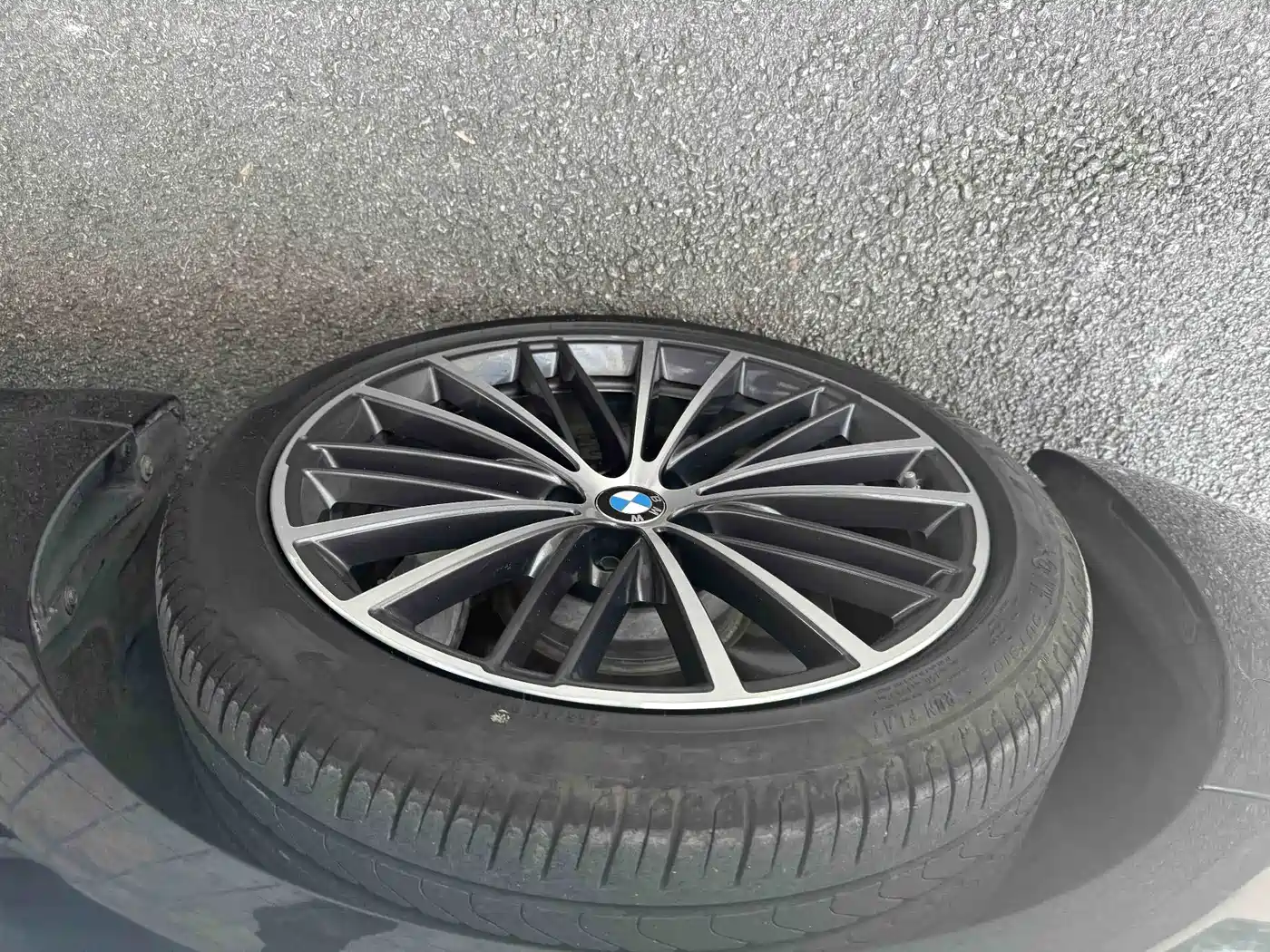 BMW 5 Series 2022 530Li Leading M Sport Package фото 9
