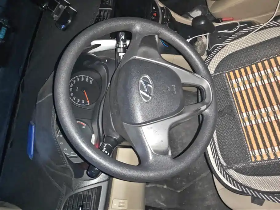Hyundai Verna 2014 1.4L Automatic Smart GLS фото 15