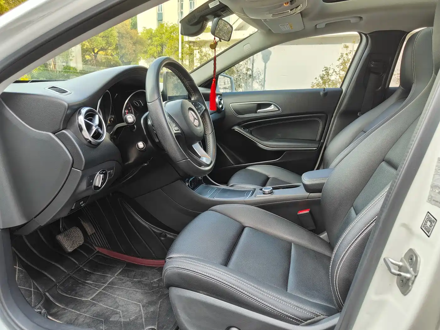 Mercedes-Benz GLA 2018 GLA 200 Dynamic фото 5