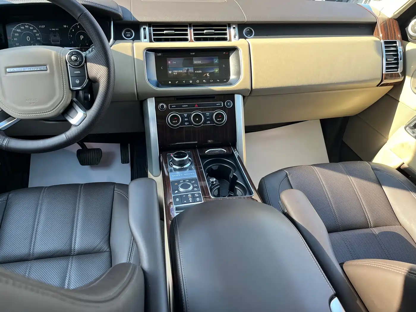 Land Rover Range Rover 2017 3.0 SC V6 Vogue LWB (Long Wheelbase) фото 23