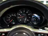 Photo 19 - Porsche 718