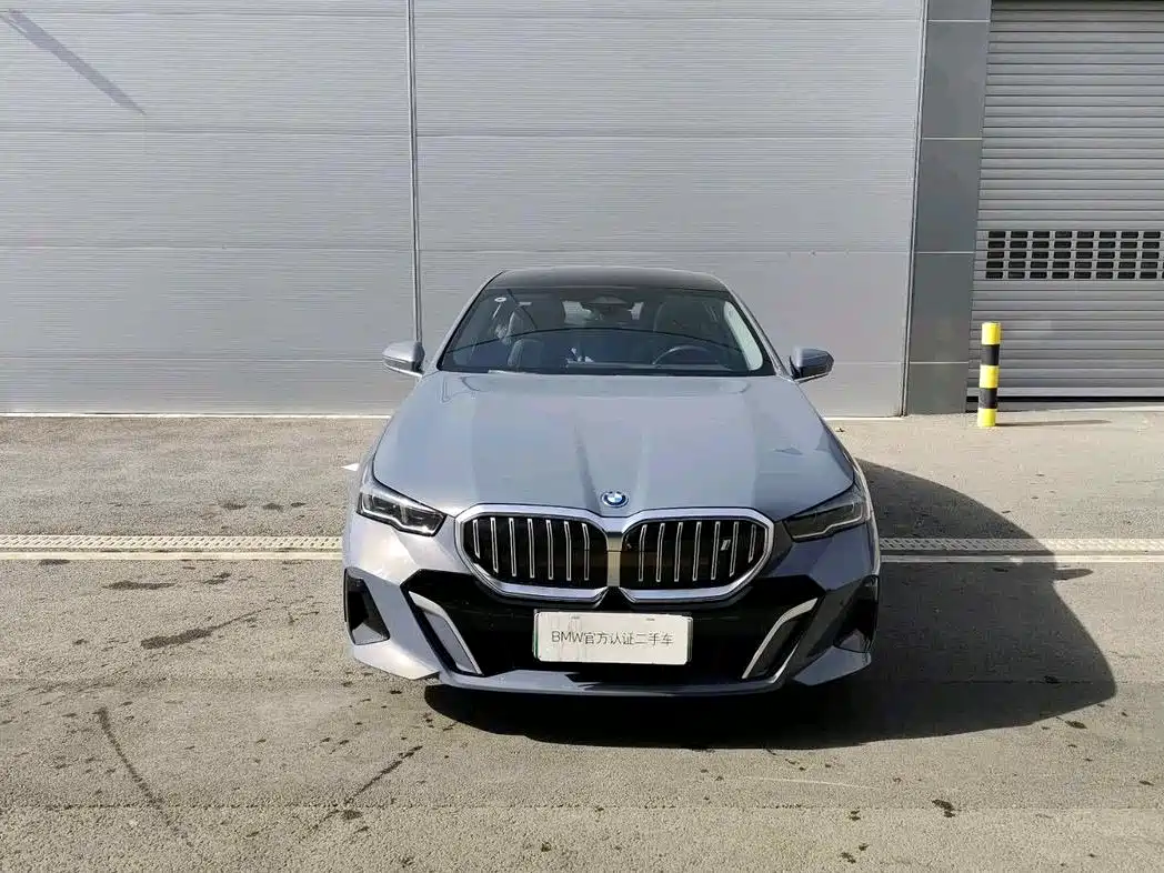 BMW i5 2024 eDrive 35L Premium Model M Sport Package фото 3
