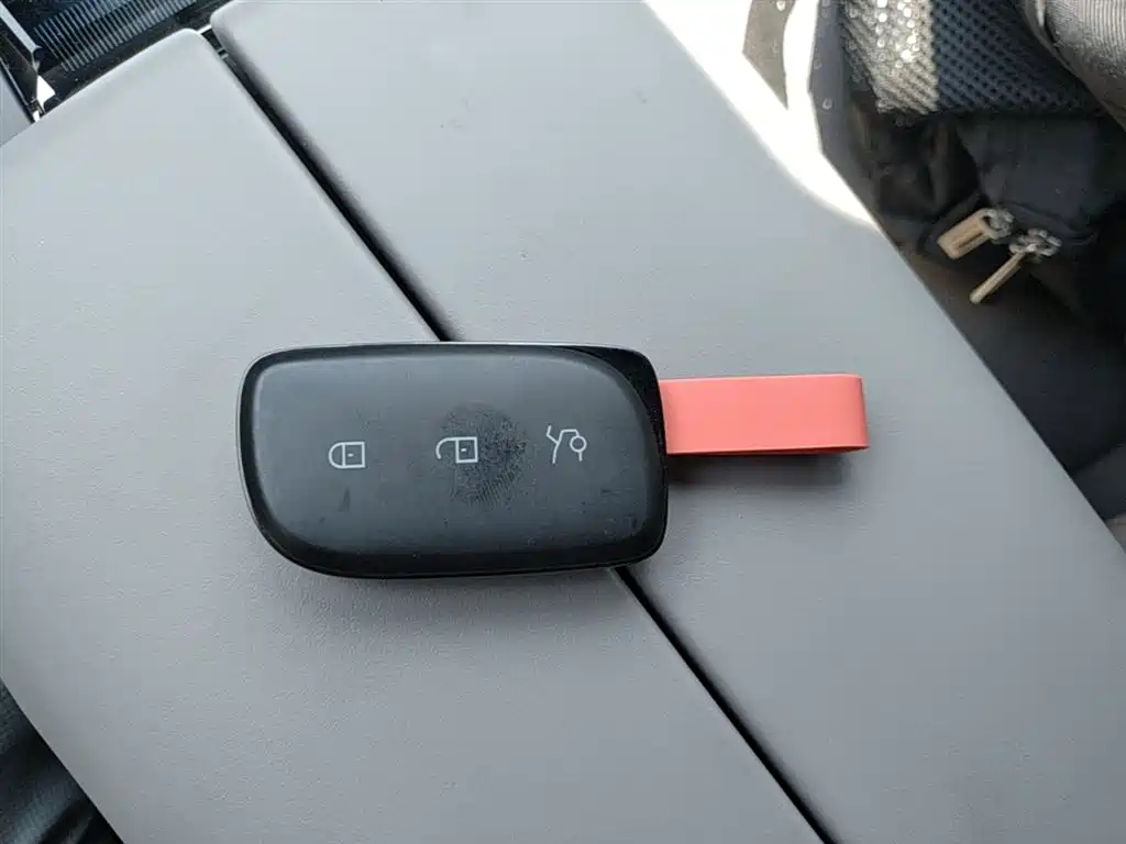 Lynk & Co Z10 2025 STARBUFF 95kWh 766km RWD фото 9