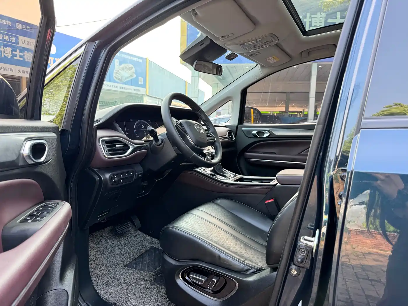 GAC Trumpchi Trumpchi M6 2021 270T DCT Premium Edition (7-seater) фото 12