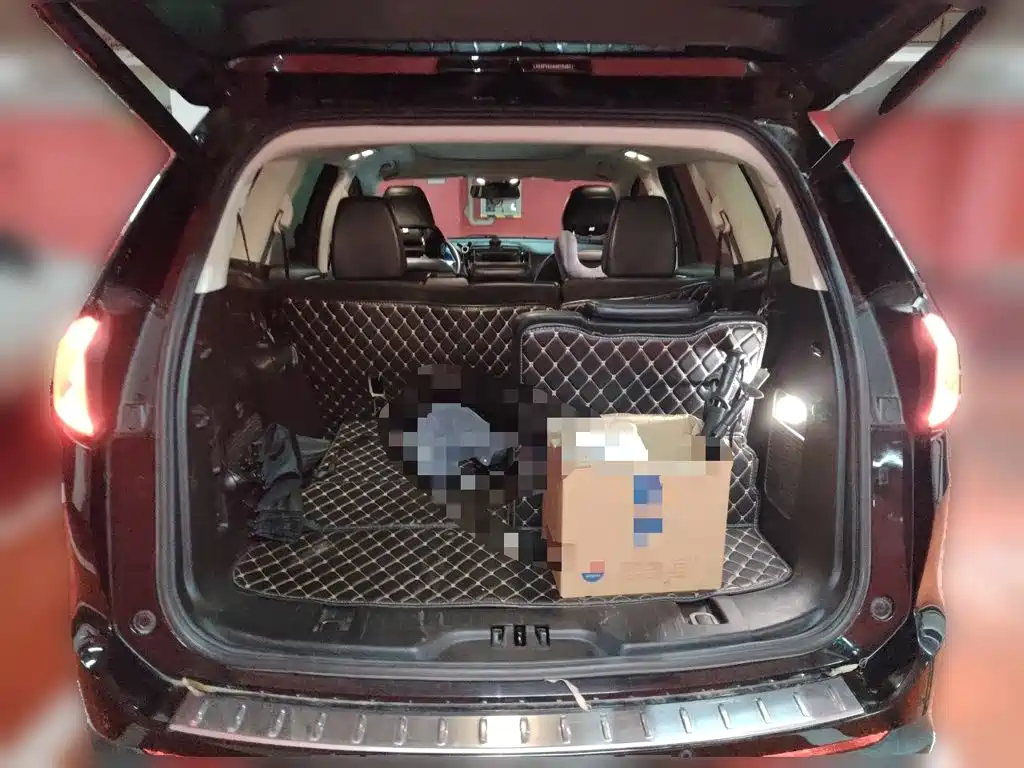 Photo 15 - Ford Edge