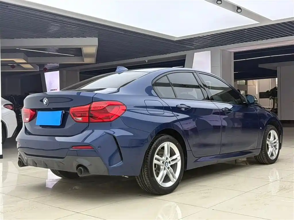 BMW 1 Series 2021 Facelift 120i M Sport Shadow Edition фото 8
