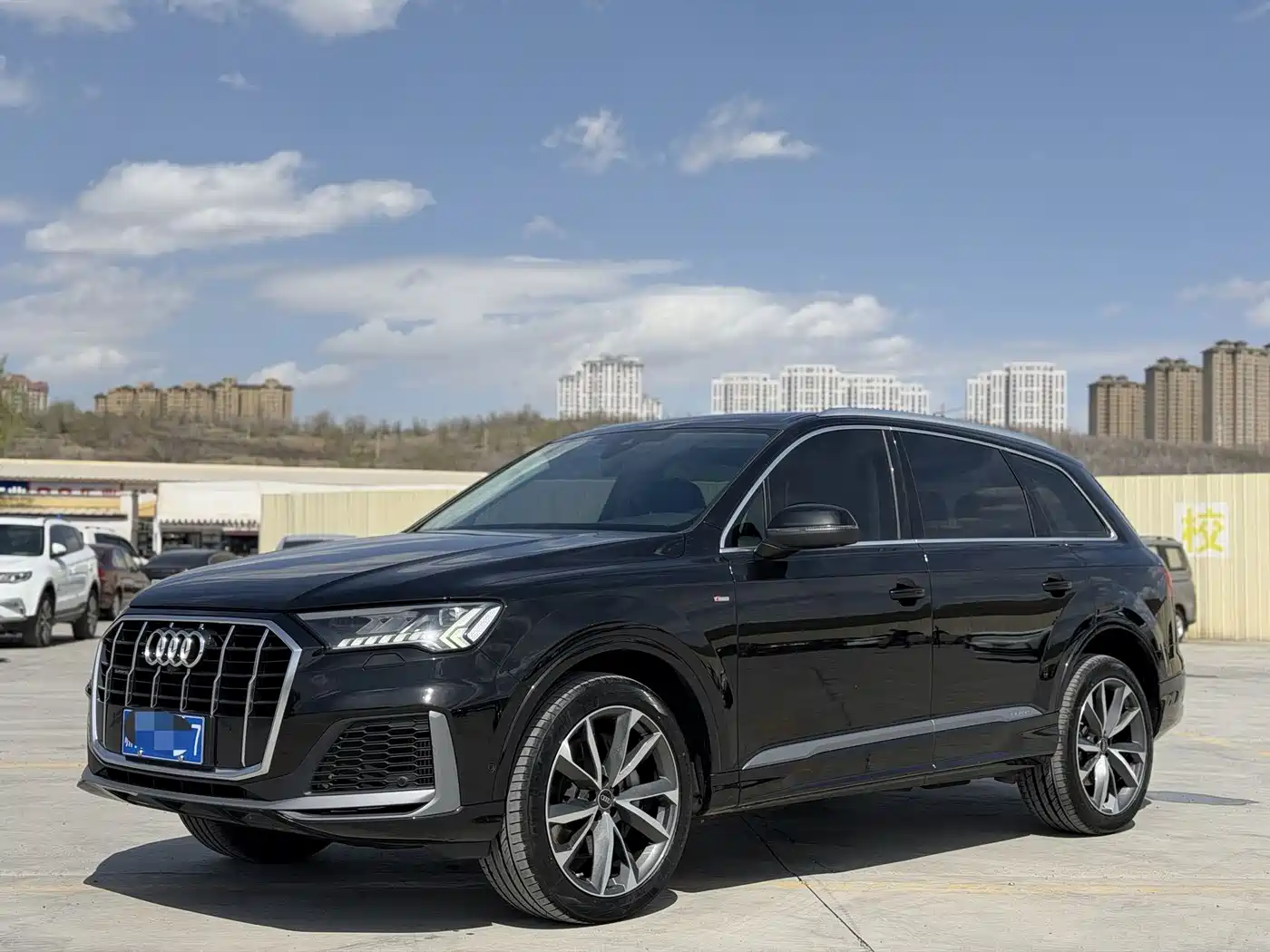 Audi Q7 2023 55 TFSI quattro S line Sport