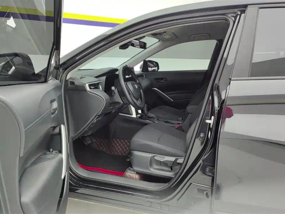Toyota Corolla Cross 2023 Hybrid 2.0L Pioneer Edition фото 9