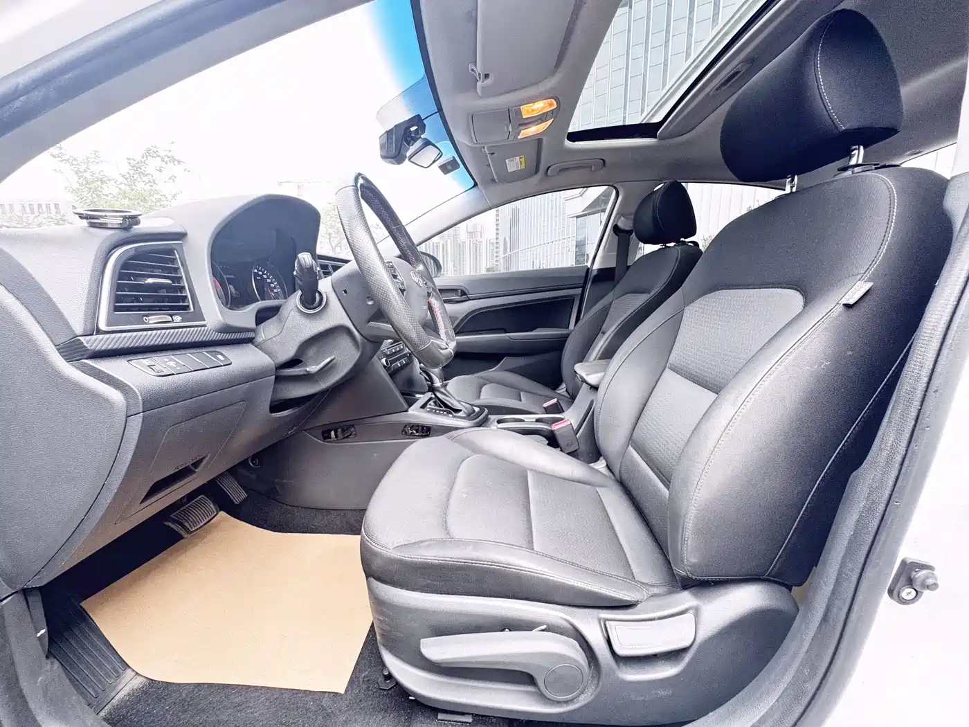 Hyundai Elantra 2018 1.4T DCT Dynamic·Vitality Model фото 4
