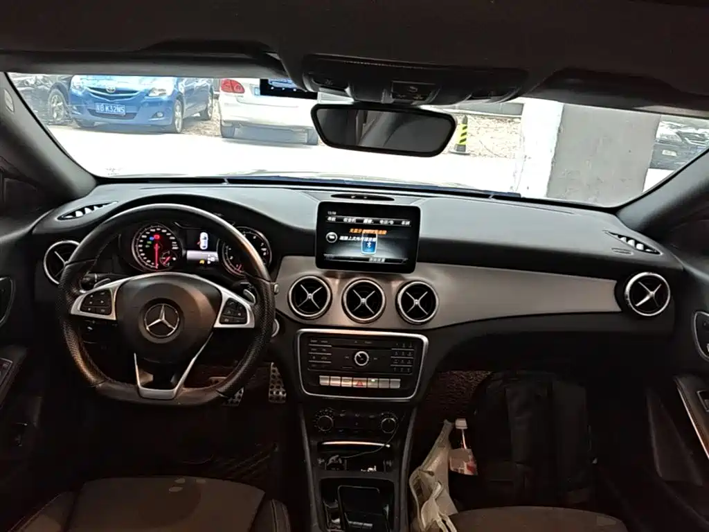 Mercedes-Benz CLA (Import) 2016 Facelift CLA 220 4MATIC фото 10