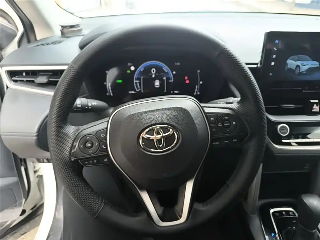 Toyota Frontlander 2024 2.0L Smart Hybrid Dual Engine Leading Edition фото 11