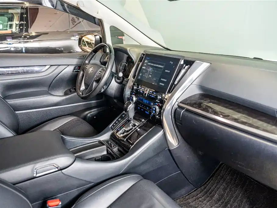 Toyota Vellfire 2020 Twin Engine 2.5L HV Luxury Edition фото 10